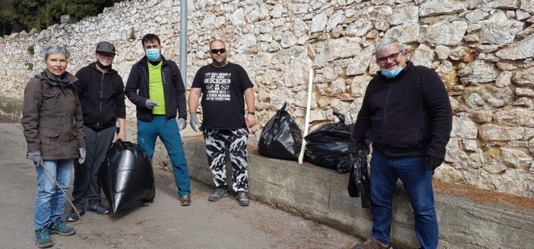 Los GeocachersVinaros, en el evento de Torreblanca
