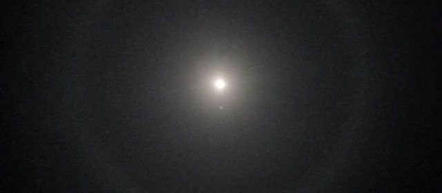 Halo lunar fotografiado desde Vinaròs