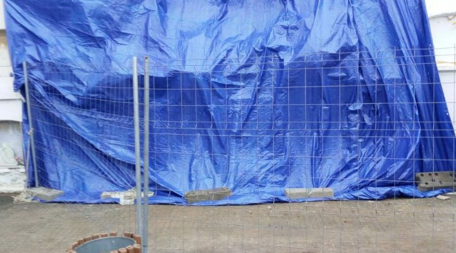 Les pluges dels últims dies provoquen l’enderroc de sis nínxols del cementiri d’Amposta