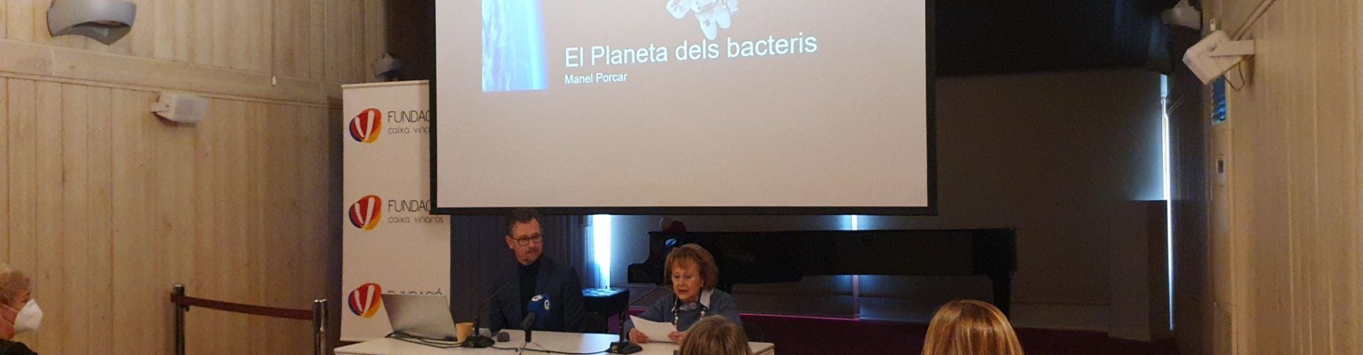 Vídeos i fotos:”El planeta dels bacteris” per Manuel Porcar