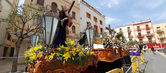 Vídeo i fotos: Exposició de passos processionals a Vinaròs