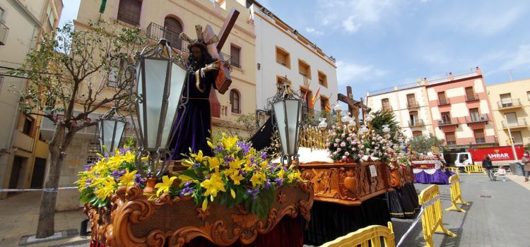Vídeo i fotos: Exposició de passos processionals a Vinaròs