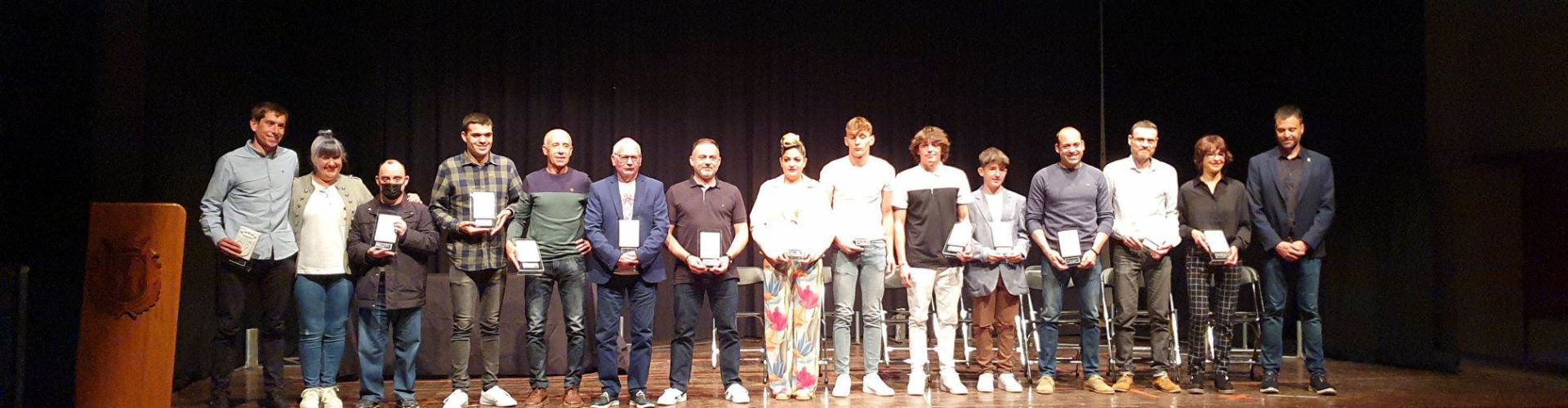 Vídeo i fotos: Reconeixement als esportistes més destacats de Vinaròs