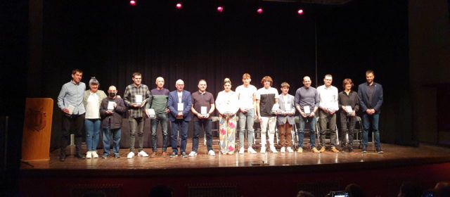 Vídeo i fotos: Reconeixement als esportistes més destacats de Vinaròs