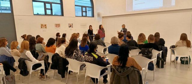 Amposta impulsa un curs de prevenció de maltractament a persones grans