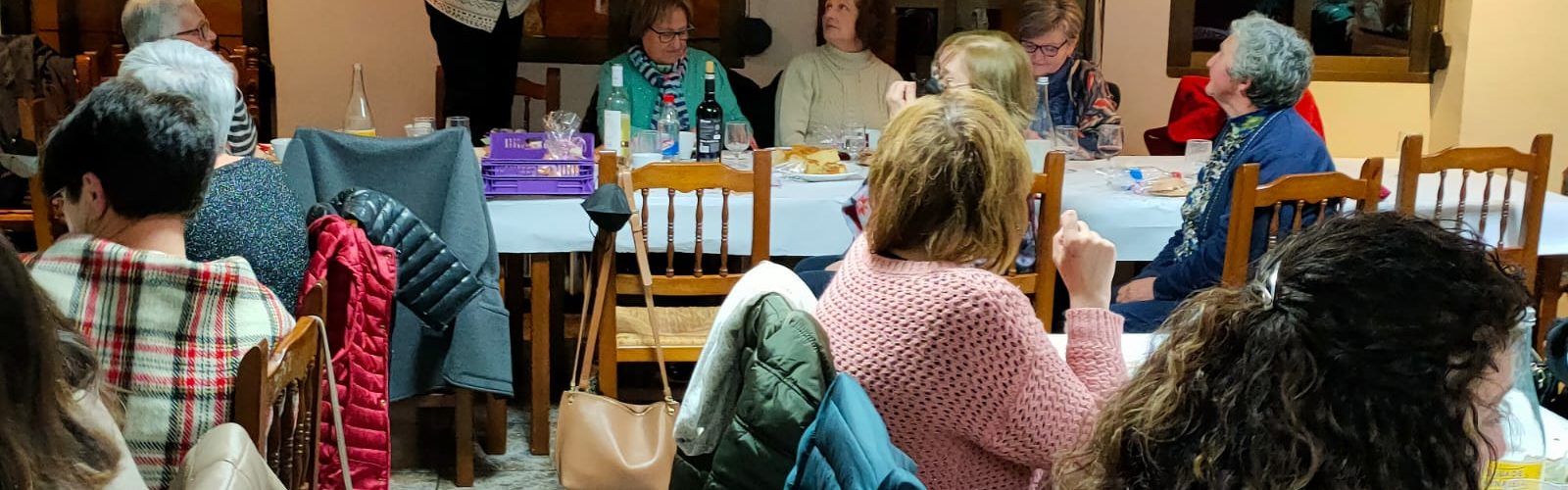 L’Associació de Dones de Benassal renova la seua junta i visiona el documental ‘Maestrat Filmat’