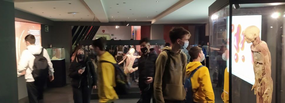 Eixida a Barcelona de l’IES Joan Coromines per visitar el museu Human Bodies i el Jardí Botànic