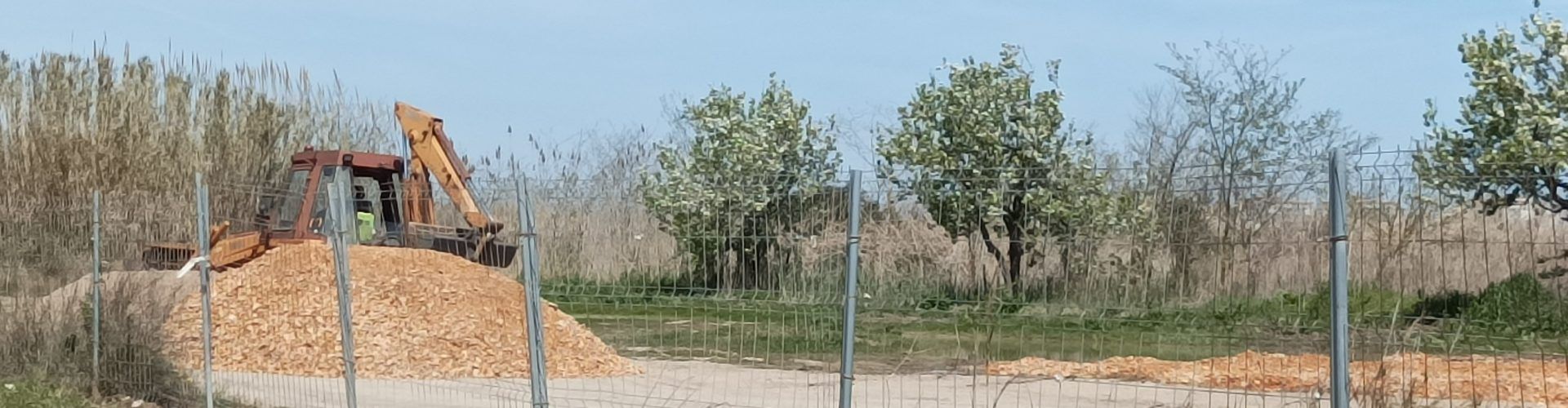 Peñíscola adecua ocho solares con 1400 plazas de aparcamiento gratuito para Semana Santa