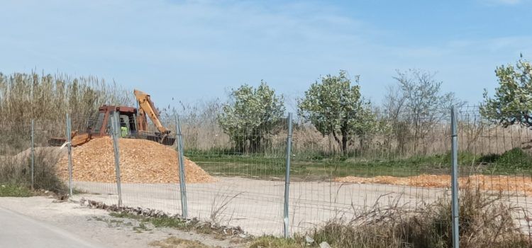 Peñíscola adecua ocho solares con 1400 plazas de aparcamiento gratuito para Semana Santa