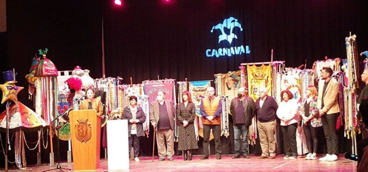 Carnaval 2022: El llibre de Julián Zaragozá i Carnestoltes d’Or a l’Ajuntament