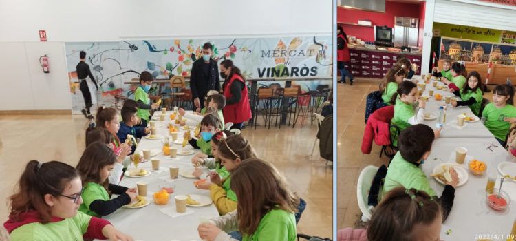 Escolars del CEIP Assumpció enceten els “esmorzars saludables” al Mercat de Vinaròs