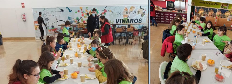 Escolars del CEIP Assumpció enceten els “esmorzars saludables” al Mercat de Vinaròs