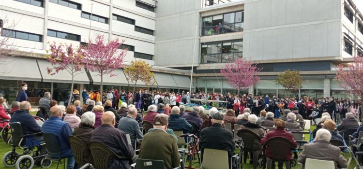 Activitat intergeneracional a la Residència i Centre de dia Vinaròs l’Onada