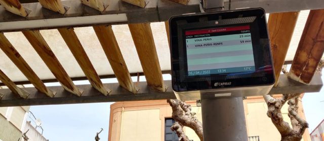 La Generalitat instal·la a les parades de bus pantalles amb informació dels temps d’espera