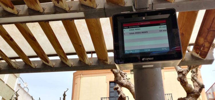 La Generalitat instal·la a les parades de bus pantalles amb informació dels temps d’espera