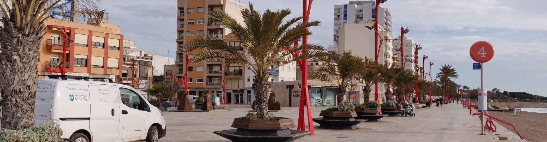 Vinaròs adequa el litoral de cara a la nova temporada turística