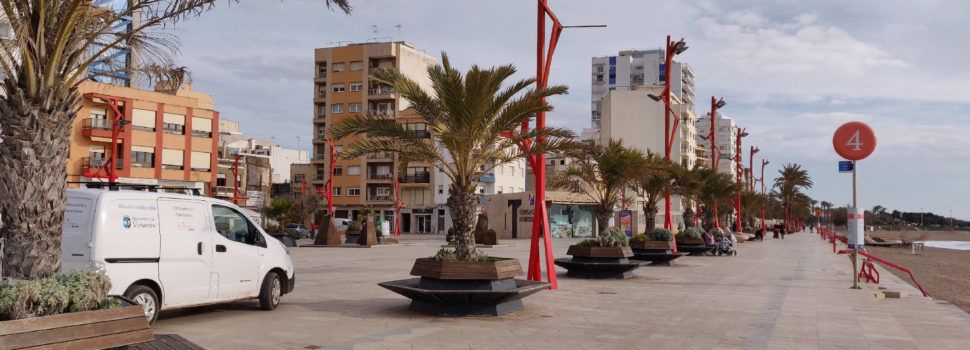 Vinaròs adequa el litoral de cara a la nova temporada turística