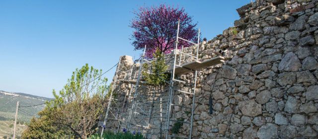 Morella repara diferents murs afectats per les pluges