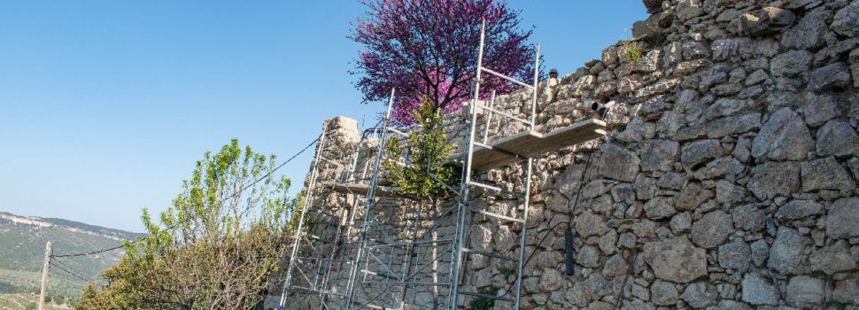 Morella repara diferents murs afectats per les pluges