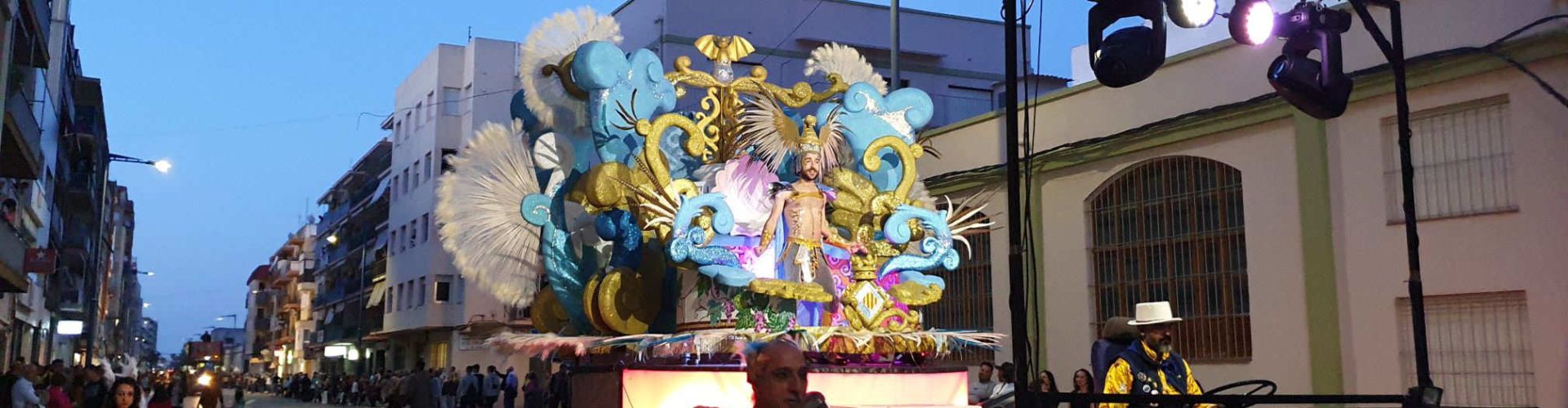 Vídeos de la primera desfilada del Carnaval