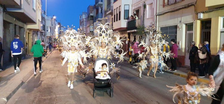 69 fotos de la primera desfilada del Carnaval