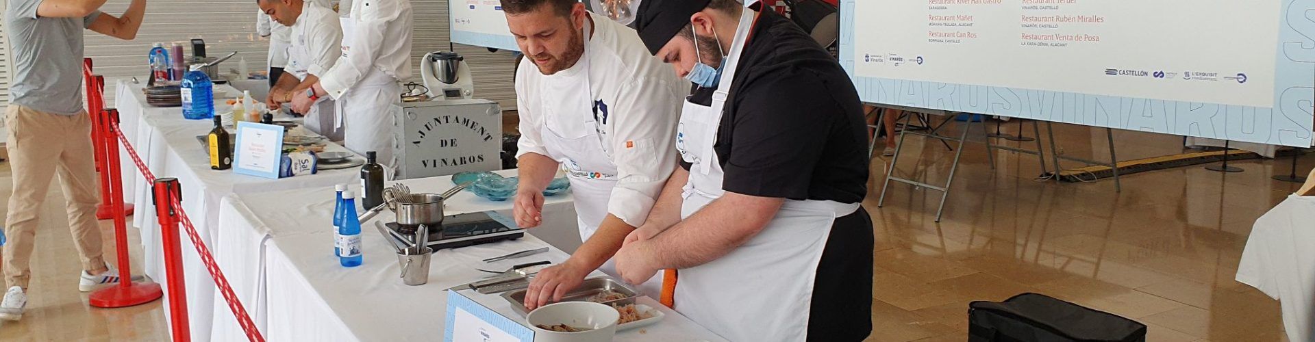 Vídeo i fotos: preparant els plats del Concurs de Cuina Aplicada al Llagostí de Vinaròs