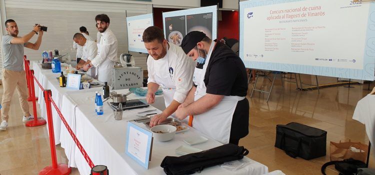 Vídeo i fotos: preparant els plats del Concurs de Cuina Aplicada al Llagostí de Vinaròs