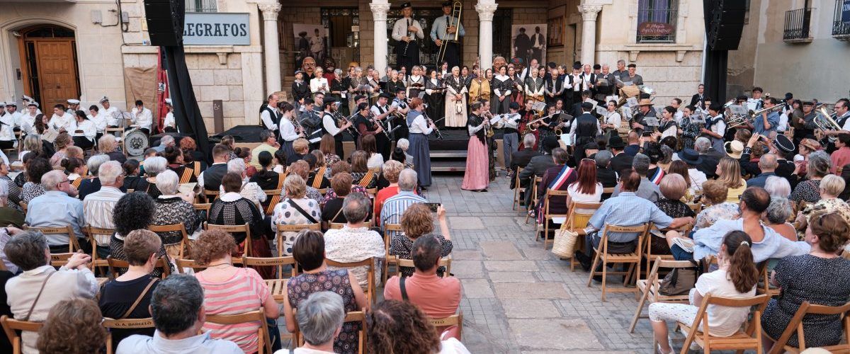 Èxit de participació a Amposta de la catorzena edició de la Festa del Mercat a la Plaça