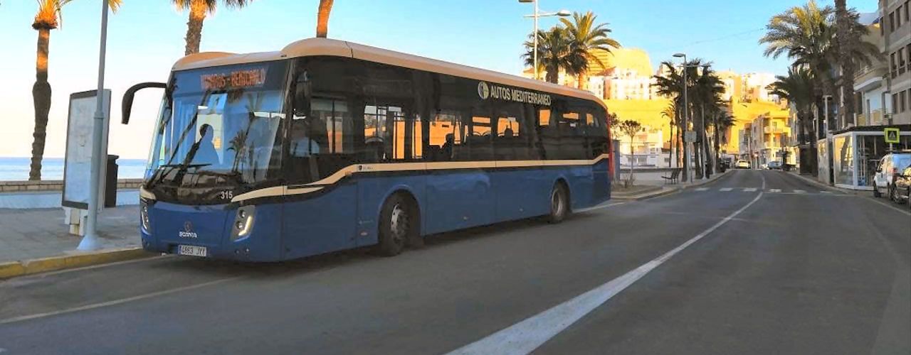 VOX Peñíscola solicita la ampliación del horario nocturno del bus interurbano