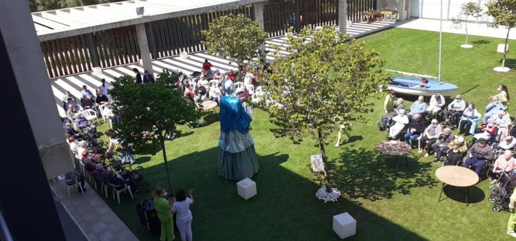 Visita de Carnestoltes a la residència Onacare