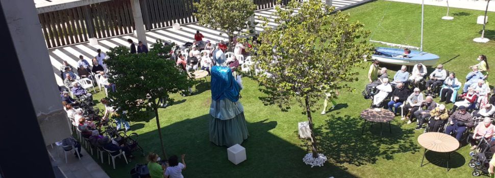Visita de Carnestoltes a la residència Onacare