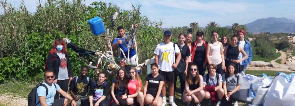 Conscienciació mediambiental a l’IES Leopoldo Querol amb visita a la costa nord