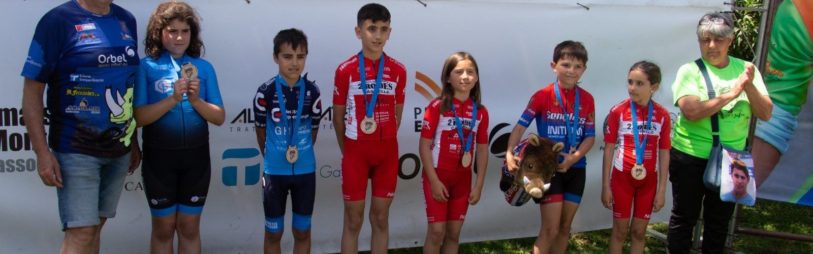 Tres ciclistes vinarossencs en la 6ª carrera d’escoles de la província