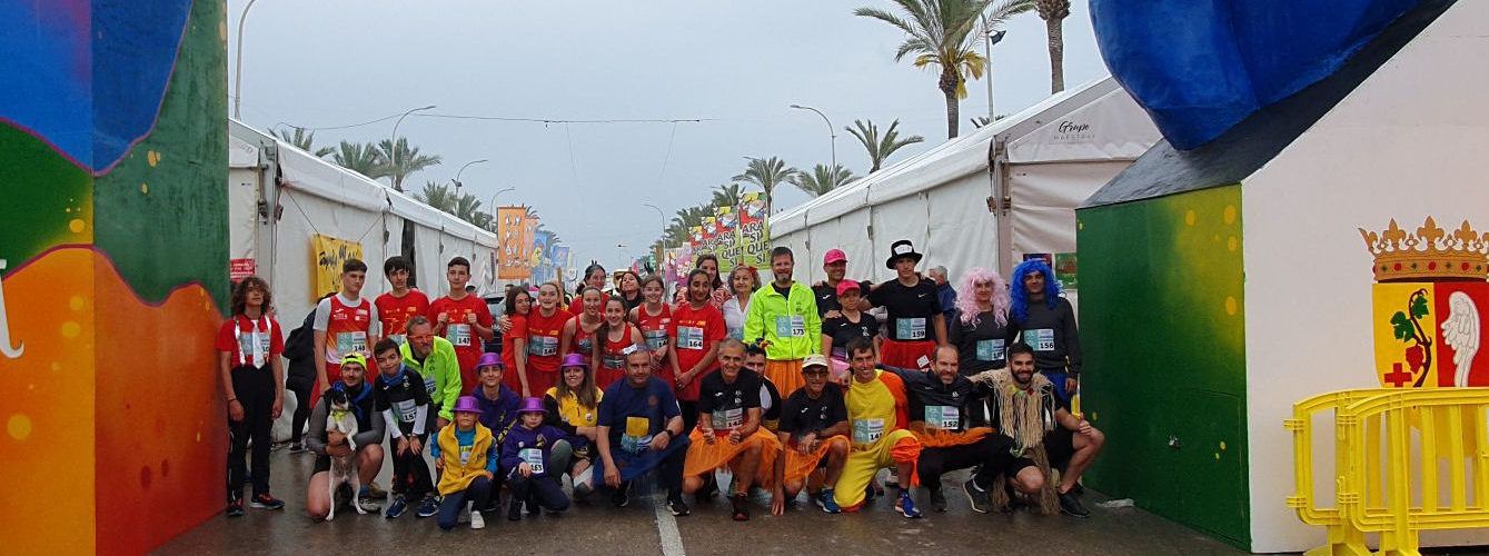 Vídeos i fotos: carrera de disfresses del Carnaval