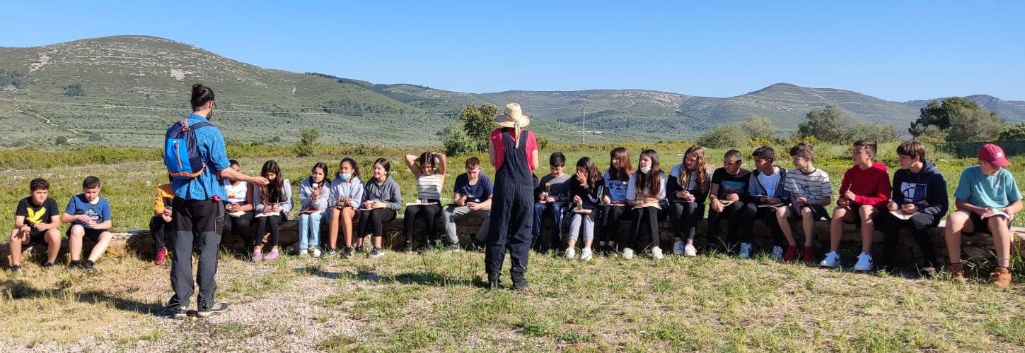 Visita de l’IES Leopoldo Querol a les pintures rupestres del barranc de la Valltorta