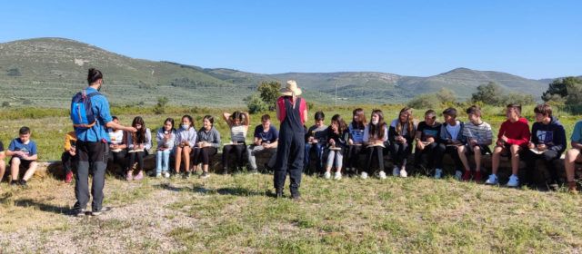 Visita de l’IES Leopoldo Querol a les pintures rupestres del barranc de la Valltorta