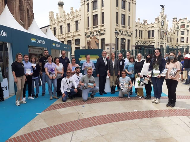 Vinaròs promociona la seua oferta turística en una acció de carrer a València