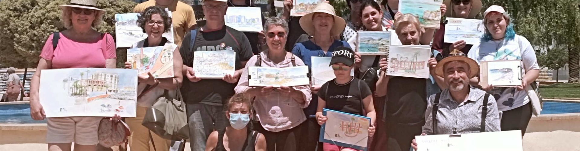 Els Urbansketchers Maestrat dibuixen la platja del Clot i la plaça de bous de Vinaròs