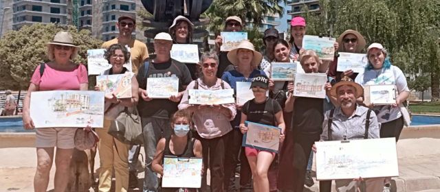 Els Urbansketchers Maestrat dibuixen la platja del Clot i la plaça de bous de Vinaròs
