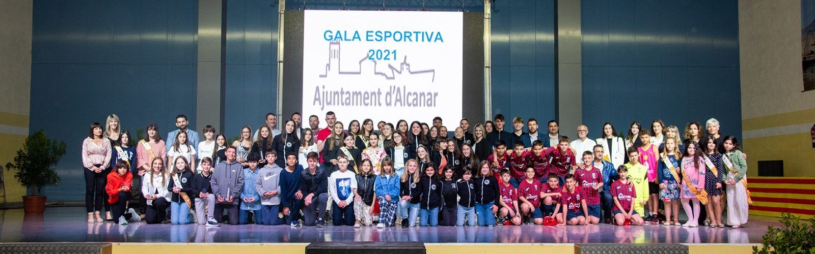 Iker Garcia rep a Alcanar el premi al millor esportista de l’any 2021 en la VIII Gala Esportiva