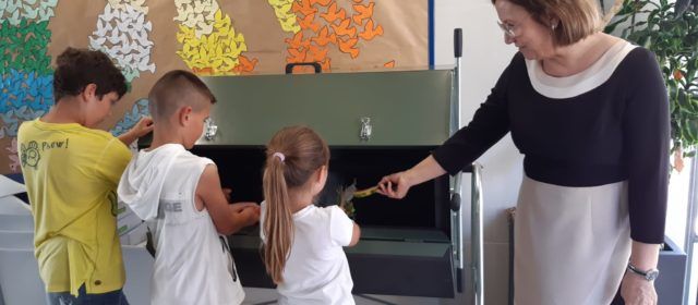 Benicarló incorpora una màquina de compostatge al CEIP Martínez Ródenas