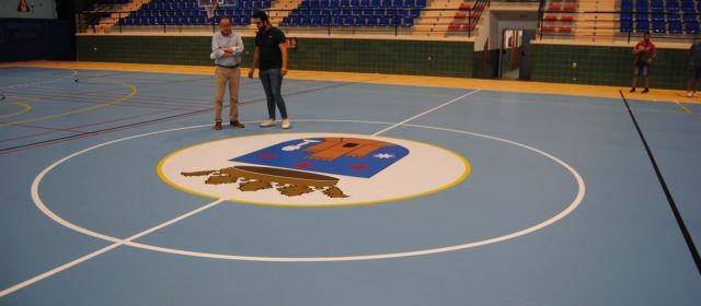 El Pavelló Poliesportiu Municipal d’Alcalà de Xivert estrena nou paviment