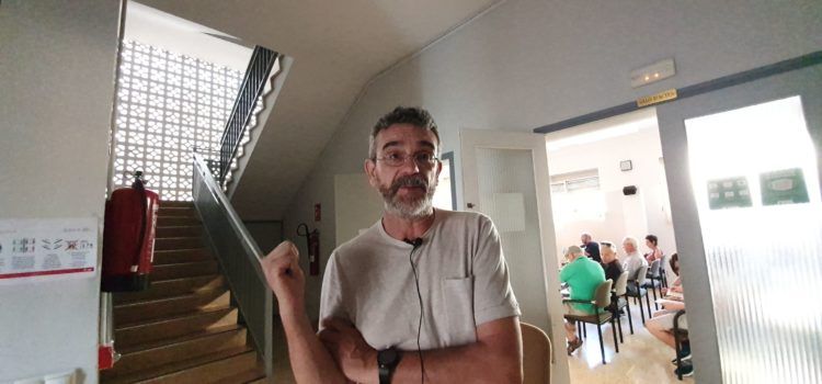 Xerrada a Vinaròs de Xavi Serra sobre la situació del valencià