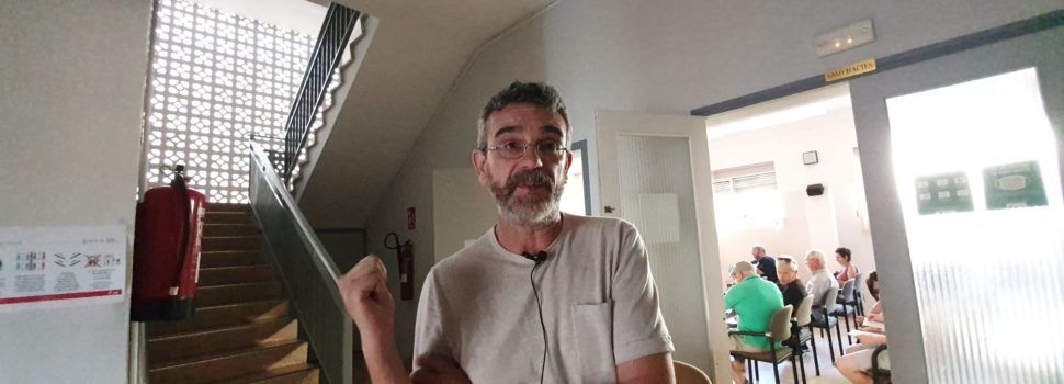 Xerrada a Vinaròs de Xavi Serra sobre la situació del valencià
