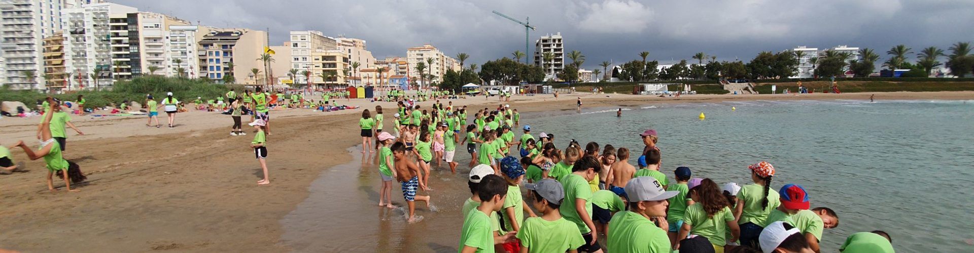 Un ratet de platja acabant el curs