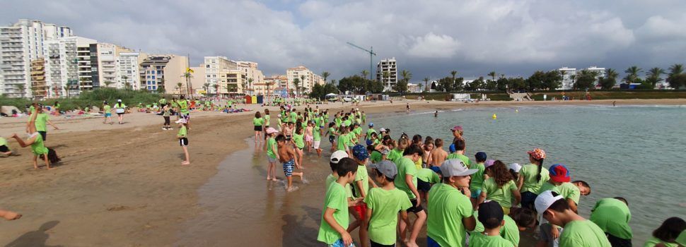 Un ratet de platja acabant el curs