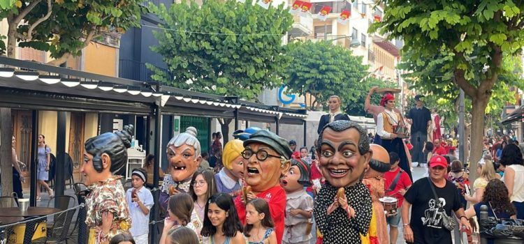 Vídeos i fotos d’un dia “gegant” a les festes de Vinaròs