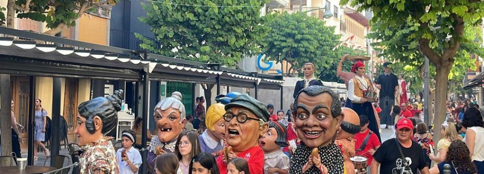 Vídeos i fotos d’un dia “gegant” a les festes de Vinaròs
