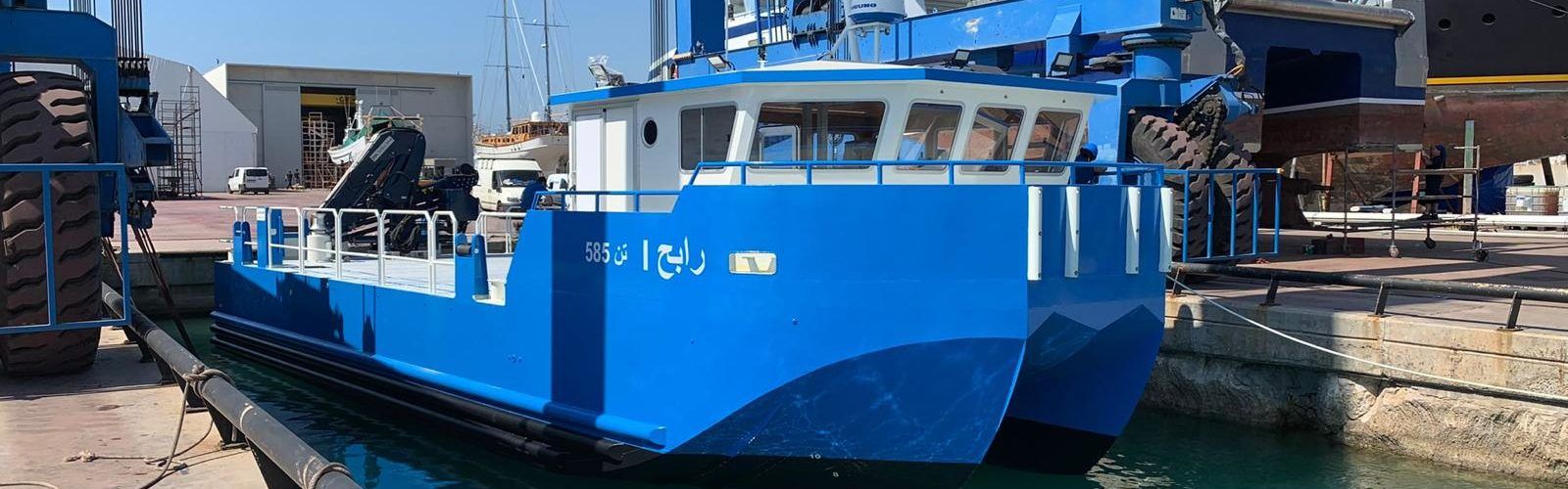 Fotos: un nou catamarà per a Algèria, des de Vinaròs