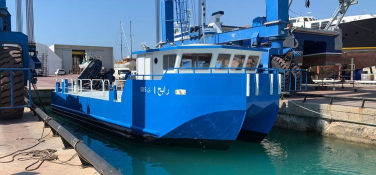 Fotos: un nou catamarà per a Algèria, des de Vinaròs